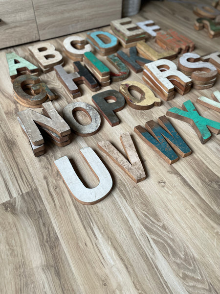Holzbuchstaben - DekoEule- Onlineshop für Landhausdeko, Deko Landhausstil, Farmhausdeko, Landhausstil Deko