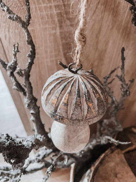 Pilzanhänger aus Holz - DekoEule- Onlineshop für Landhausdeko, Deko Landhausstil, Farmhausdeko, Landhausstil Deko