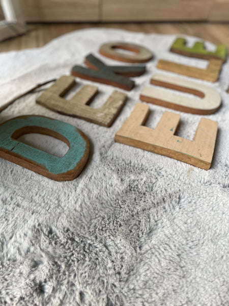 Holzbuchstaben - DekoEule- Onlineshop für Landhausdeko, Deko Landhausstil, Farmhausdeko, Landhausstil Deko