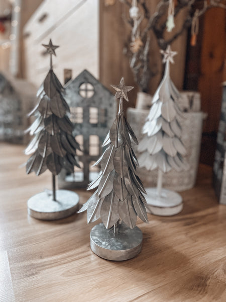 Tanne aus Metall - DekoEule- Onlineshop für Landhausdeko, Deko Landhausstil, Farmhausdeko, Landhausstil Deko