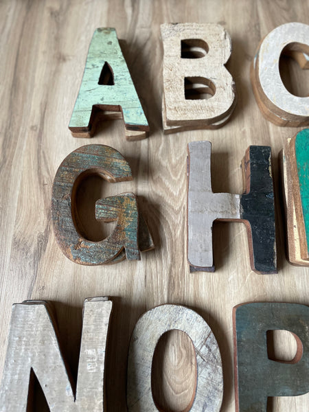 Holzbuchstaben - DekoEule- Onlineshop für Landhausdeko, Deko Landhausstil, Farmhausdeko, Landhausstil Deko