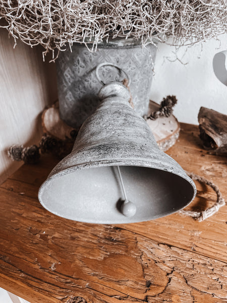Glocke Silbergrau - DekoEule- Onlineshop für Landhausdeko, Deko Landhausstil, Farmhausdeko, Landhausstil Deko