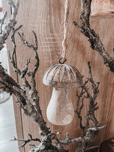 Pilzanhänger aus Holz - DekoEule- Onlineshop für Landhausdeko, Deko Landhausstil, Farmhausdeko, Landhausstil Deko
