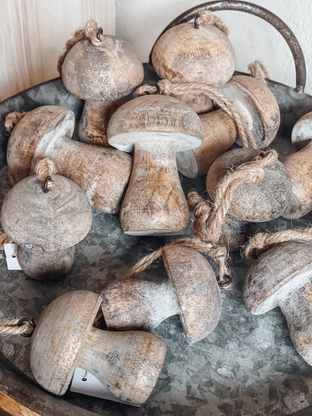 Holzanhänger Pilz