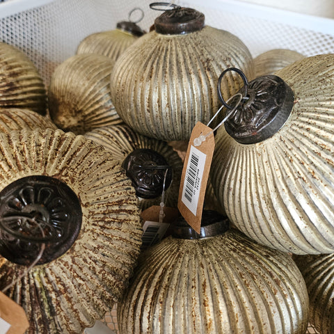 Weihnachtsbaumkugel -antikgold- - DekoEule- Onlineshop für Landhausdeko, Deko Landhausstil, Farmhausdeko, Landhausstil Deko