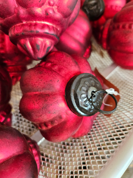 Weihnachtsbaumkugel Zapfen klein -rot- - DekoEule- Onlineshop für Landhausdeko, Deko Landhausstil, Farmhausdeko, Landhausstil Deko