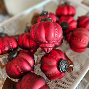 Weihnachtsbaumkugel Zapfen klein -rot- - DekoEule- Onlineshop für Landhausdeko, Deko Landhausstil, Farmhausdeko, Landhausstil Deko